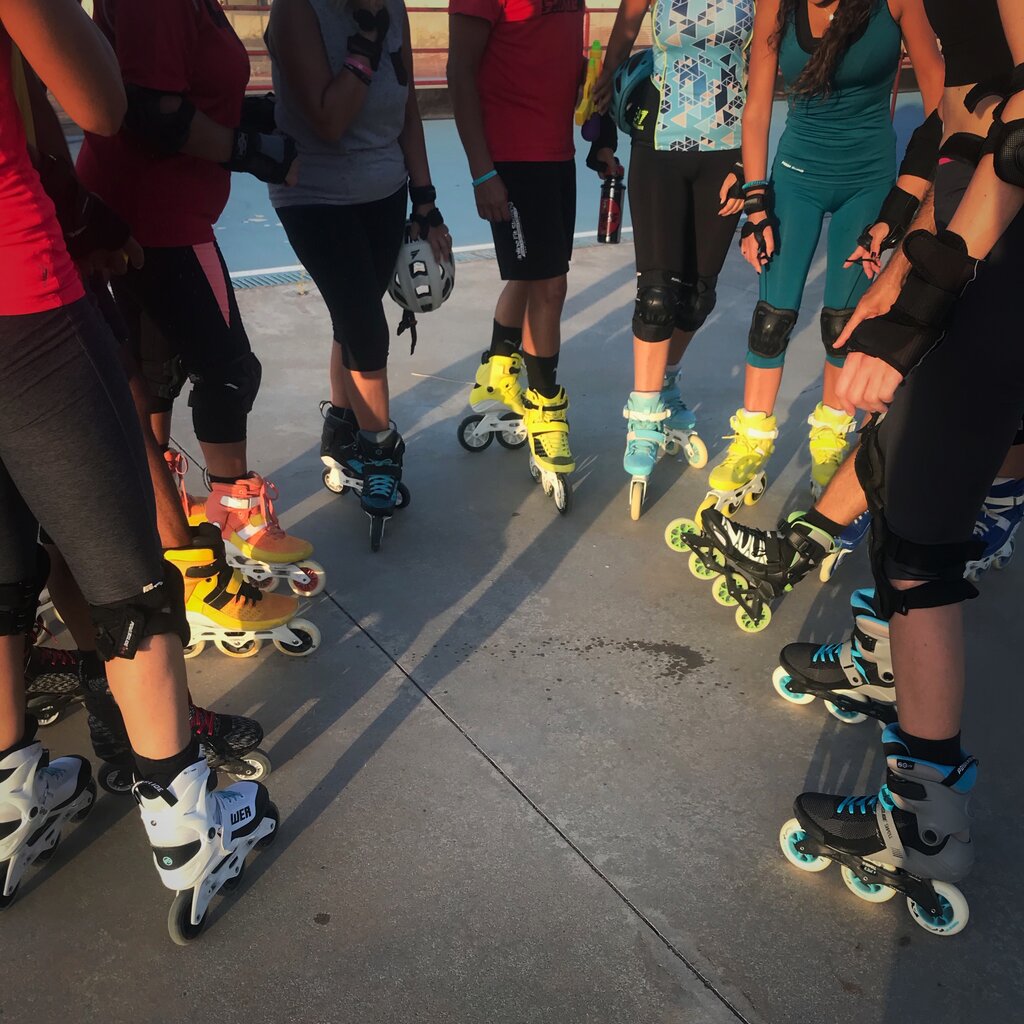 GIOVANI BRANDIZZESI SUI PATTINI